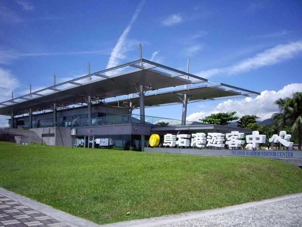 Migratory Birds Hotel Toucheng Exterior photo